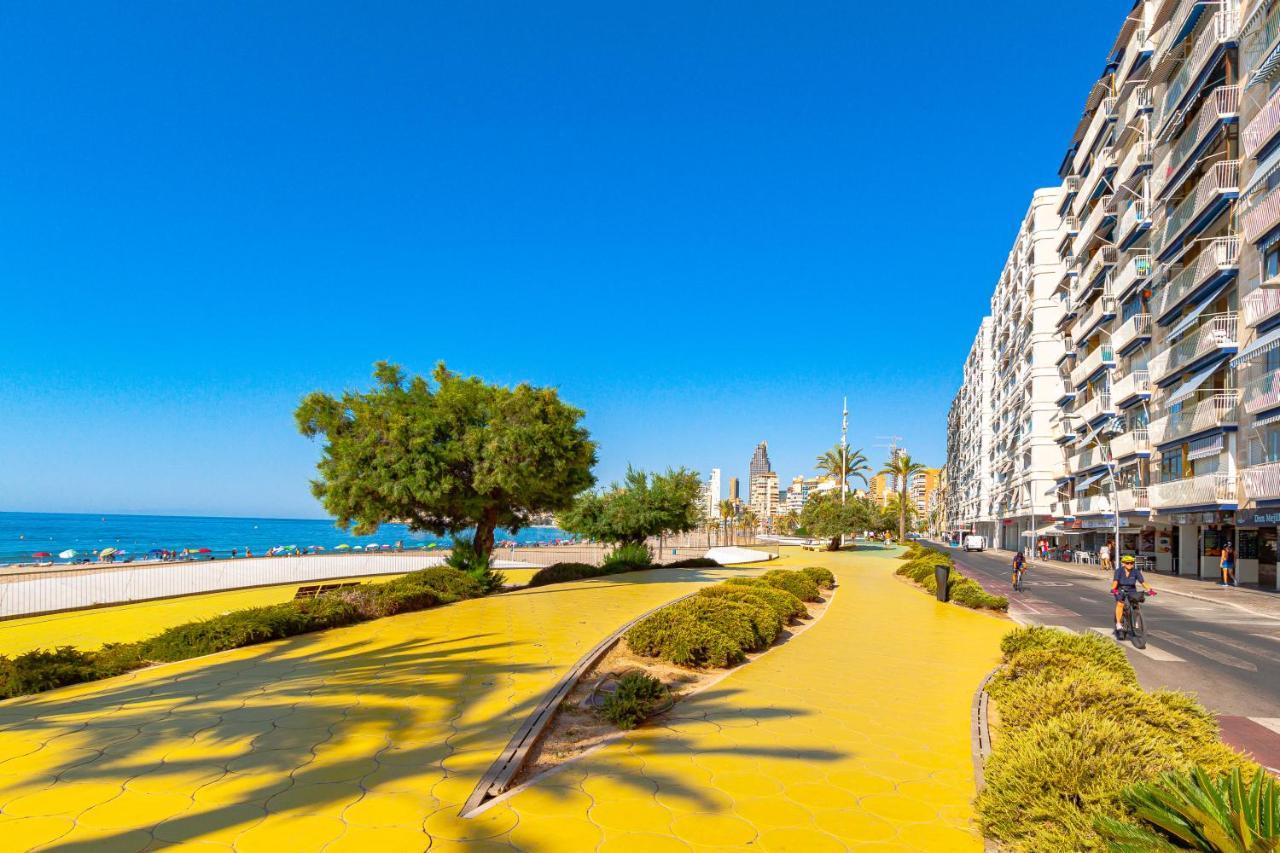Sunset Waves Superb Apartments Benidorm Esterno foto